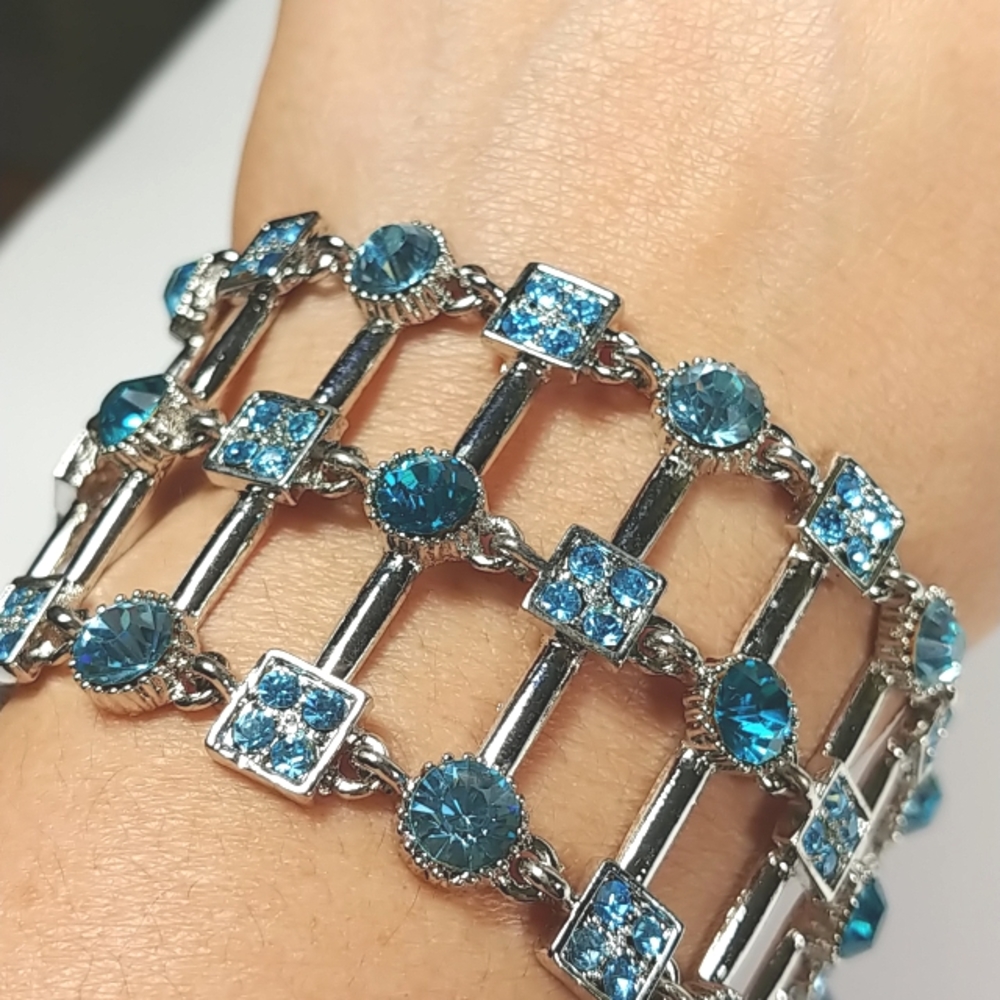 Teal & Aqua rhinestone statement bracelet NWT